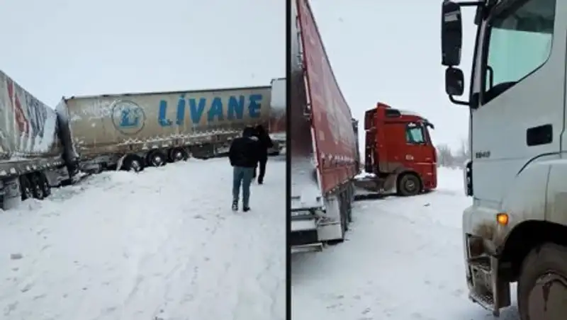 Семь грузовиков столкнулись на трассе в ЗКО