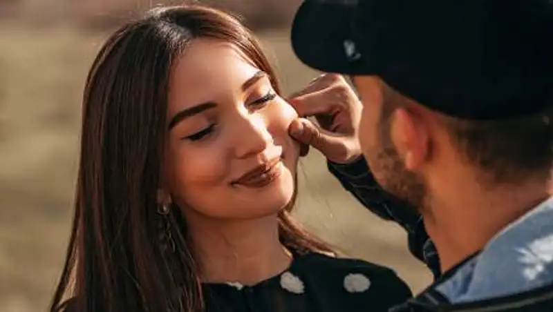 Астрологи назвали знаки зодиака с даром обольщения