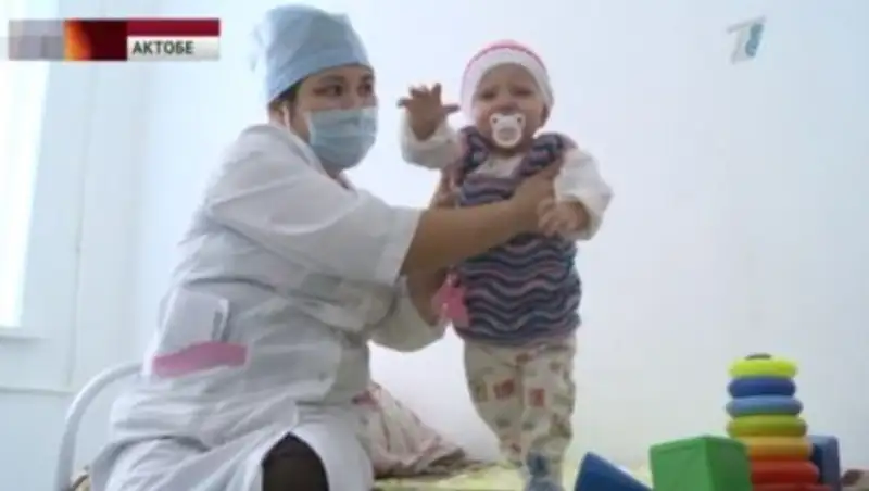 В Актобе мать бросила 11-месячную дочь в общежитии