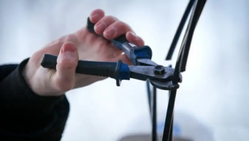 К&#1257;кшетауда &#1201;зынды&#1171;ы 40 метр телекоммуникация сымын &#1201;рла&#1171;андар &#1179;ол&#1171;а т&#1199;сті