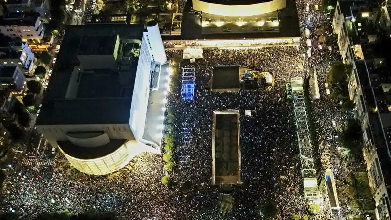 В Израиле десятки тысяч людей протестуют против реформ Нетаньяху