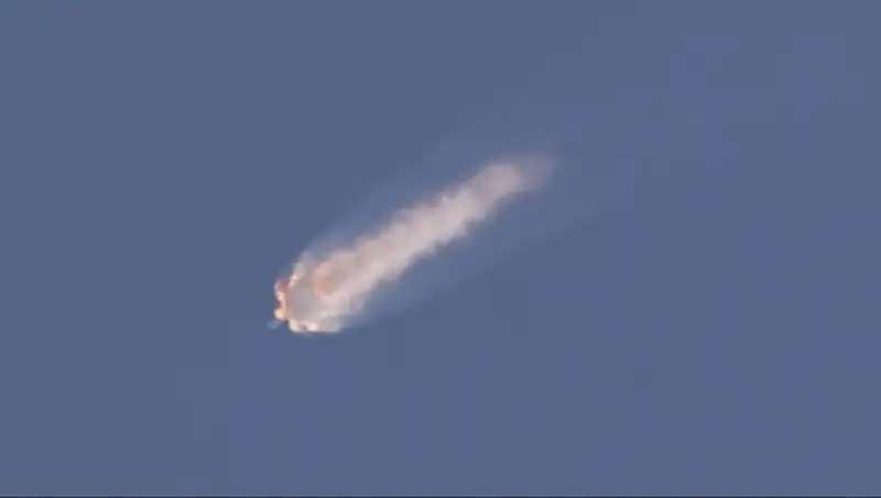 Компания SpaceX назвала предполагаемую причину аварии Falcone 9