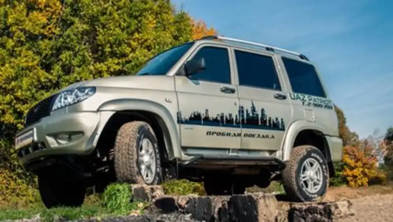 На пляже в Ростовской области УАЗ «Патриот» без водителя раздавил отдыхающую