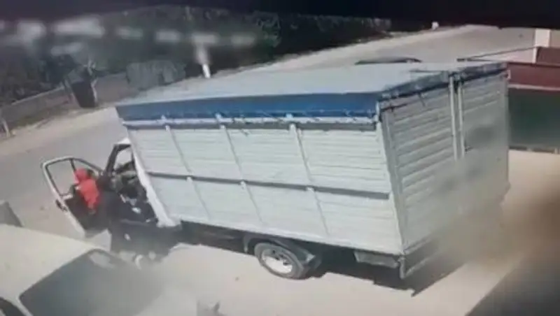 Налетчиков в медицинских масках с игрушечным пистолетом осудили на 4 года