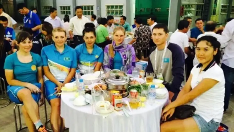 Велогонщицы Astana-Acca Due без формы