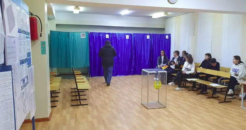 Выборы в Мажилис и маслихаты: как проходит голосование в Алматы, фото - Новости Zakon.kz от 19.03.2023 07:46