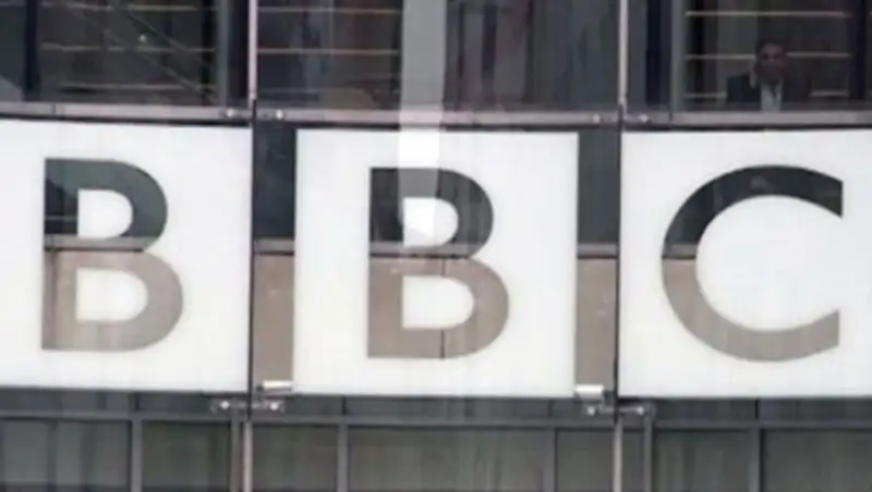 Неизвестный попытался сжечь себя возле офиса BBC в Лондоне