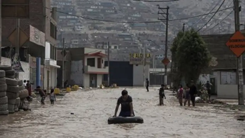 Число жертв мощных наводнений в Перу достигло 75 человек
