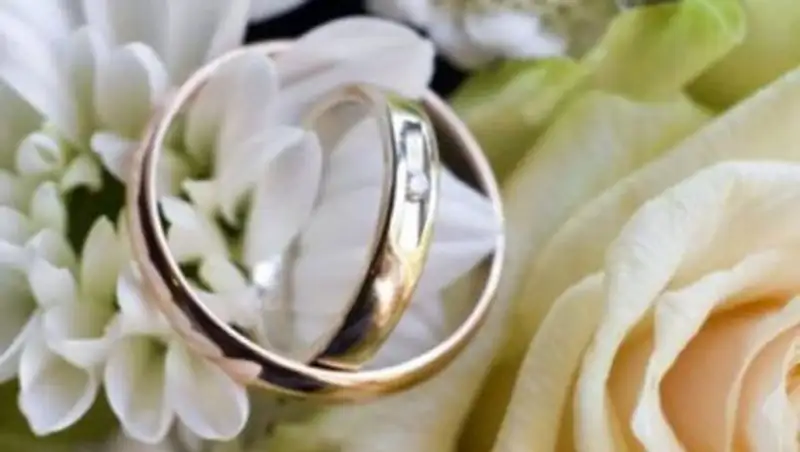 Пожилой миллионер случайно женился на своей молодой внучке