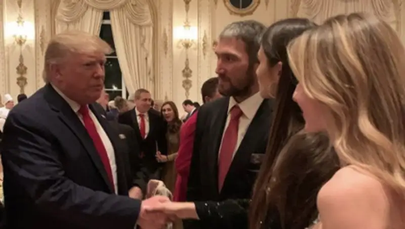 Трамп поужинал с российской звездой НХЛ