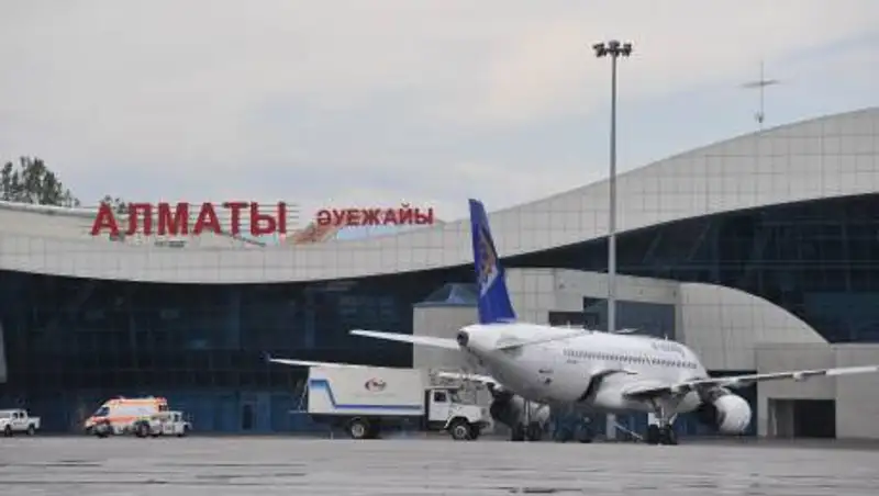 ДТП произошло на взлетной полосе в аэропорту Алматы