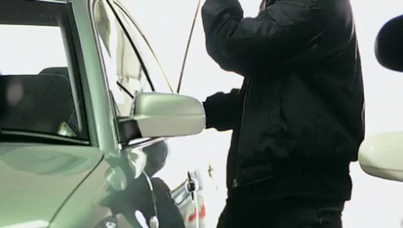 Несовершеннолетний павлодарец подозревается в совершении более 30 угонов авто