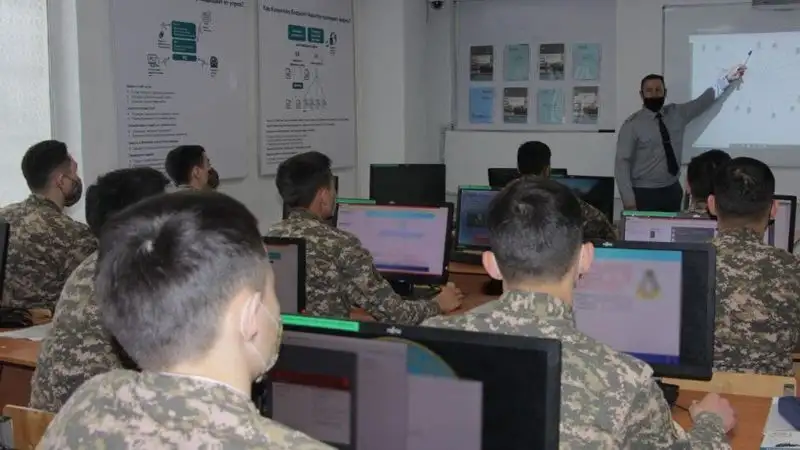 Как солдаты-срочники могут получить кредитные каникулы в Казахстане