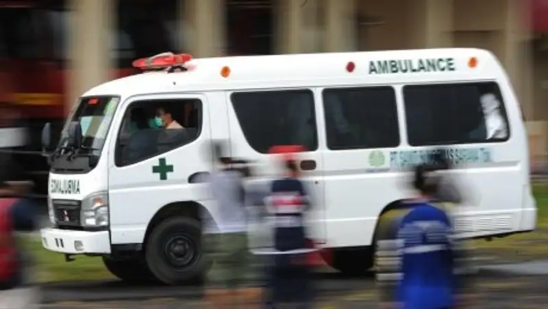 В Индонезии автобус упал в ущелье, погибли 20 человек