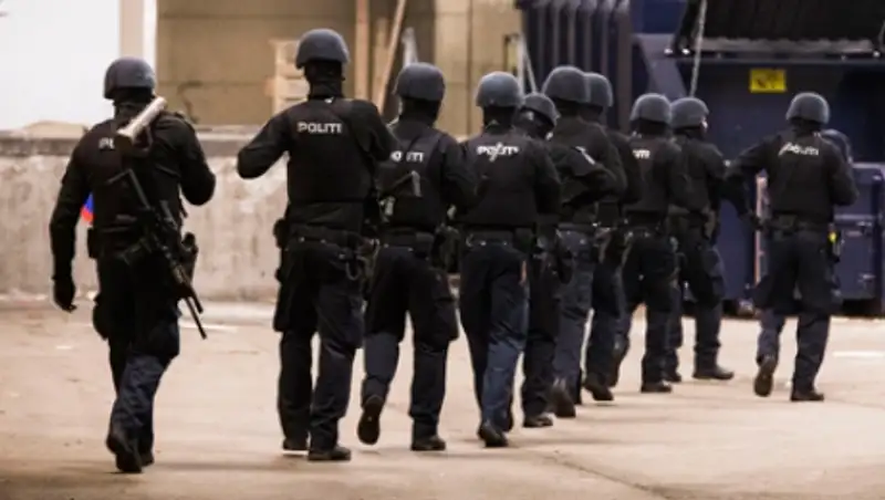 Три человека ранены в результате стрельбы в торговом центре Копенгагена