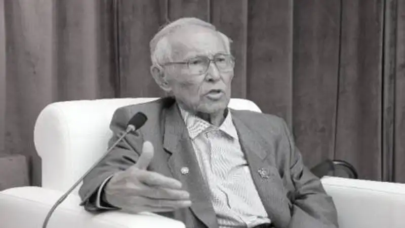 Токаев выразил соболезнования родным академика Серика Кирабаева