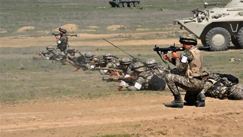 200 военнослужащих Аэромобильных войск СВ ВС РК совершенствуют военную подготовку