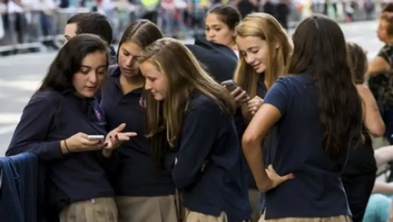 Американским школьникам пообещали деньги за проведенное без гаджетов лето