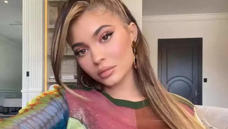 Forbes назвал самых высокооплачиваемых мировых звезд