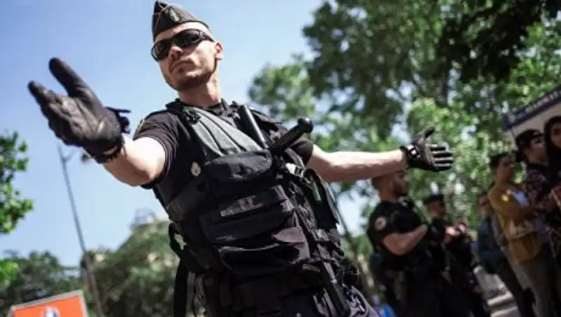 Во Франции пара выдавала себя за жертв теракта