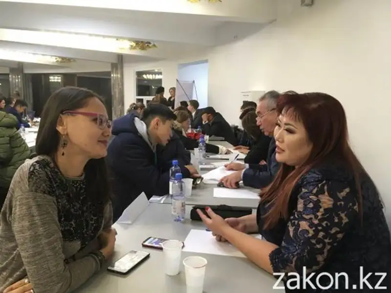 Тысячи казахстанцев получили помощь в рамках акции «Народный юрист», фото - Новости Zakon.kz от 25.11.2019 14:03