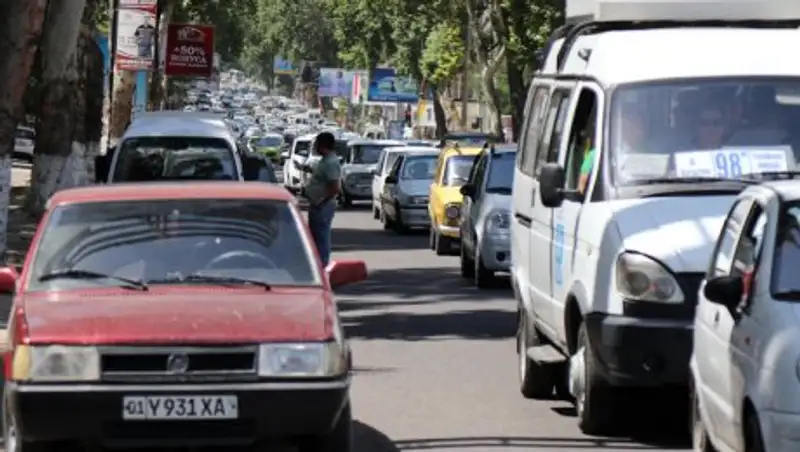 В Узбекистане разрешили тонировку автомобилей
