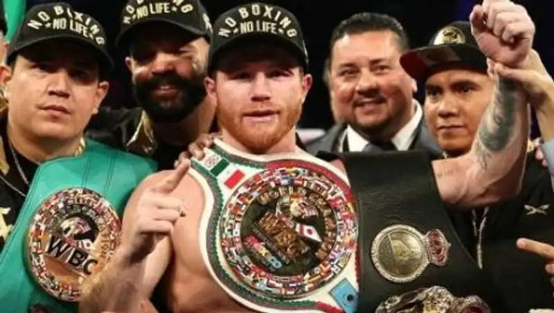 «Канело» лишили отобранного у Головкина титула чемпиона мира