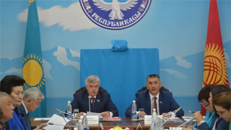Парламентарии Казахстана и Кыргызстана расширят формат межпарламентского взаимодействия