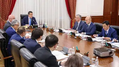 Алихан Смаилов провел заседание комиссии по демонополизации экономики, фото - Новости Zakon.kz от 30.09.2022 09:51