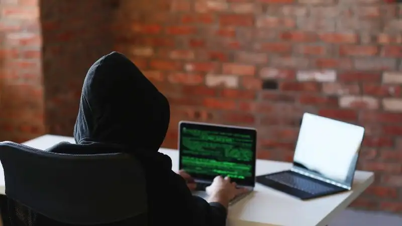 Вниманию потребителей финансовых услуг: какие новые легенды придумывают мошенники