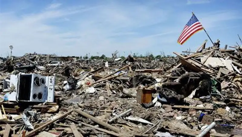 В американском штате Оклахома торнадо унес жизни двух человек