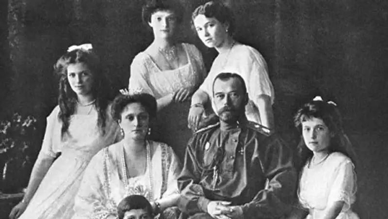 Экспертизы подтвердили версию о расстреле царской семьи и захоронении