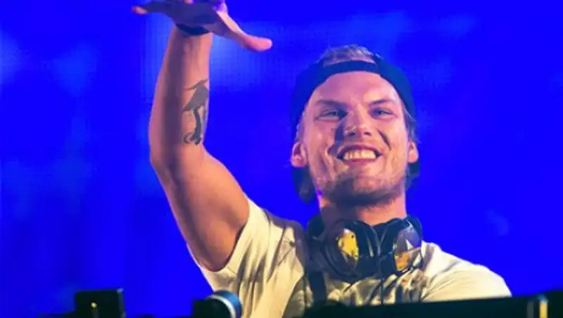 Раскрыта причина смерти диджея Avicii
