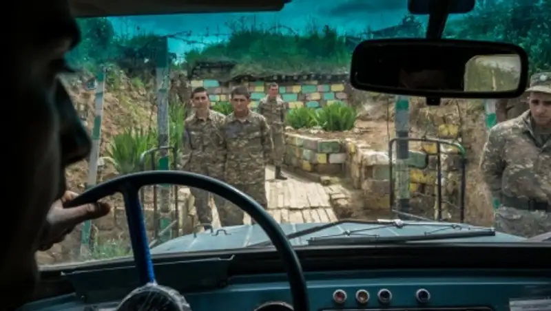 Минобороны Азербайджана: ситуация в зоне карабахского конфликта "стабильно-напряженная"