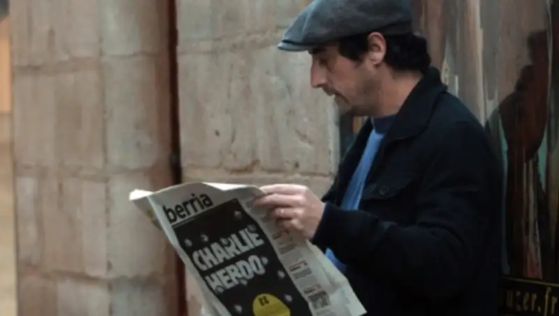 Опубликована кровавая фотография из редакции журнала Charlie Hebdo