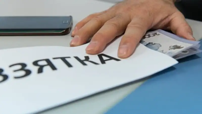 Задержан глава управления в Костанайской области