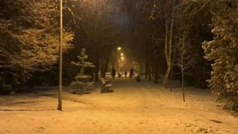 Уличное освещение улучшилось в одном из районов Алматы