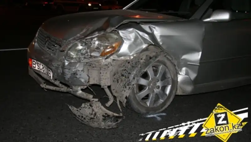 В Алматы водитель Фольксвагена "перепутал" сигналы светофора и совершил ДТП