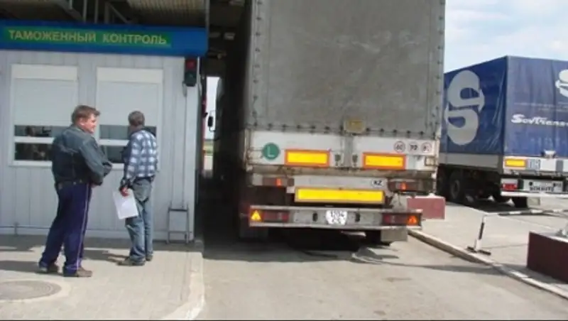 Таможенные процедуры упрощаются, заявляют в ДГД Астаны