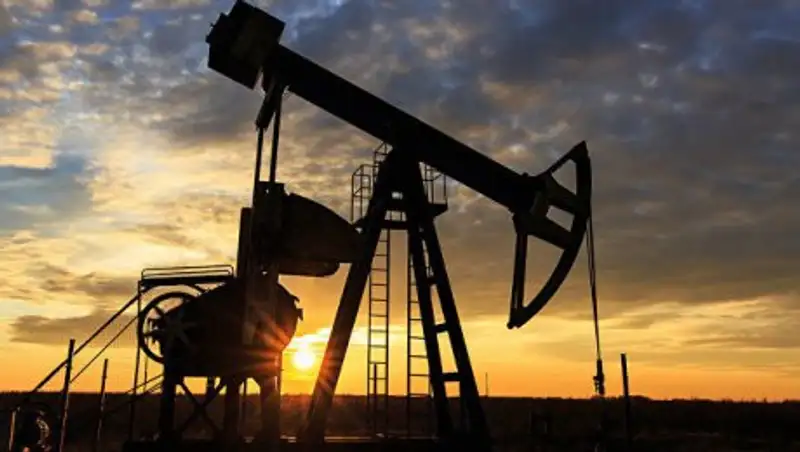 Нефть дорожает на данных о сокращении добычи ОПЕК