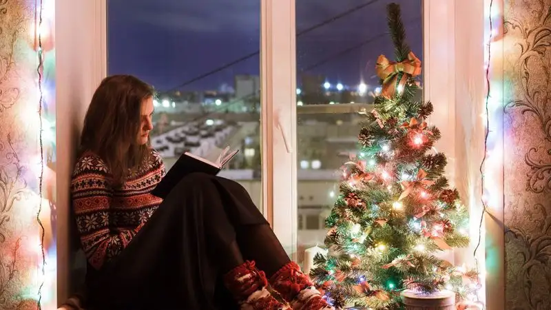 Астрологи назвали цвета удачи для каждого знака зодиака на Новый год