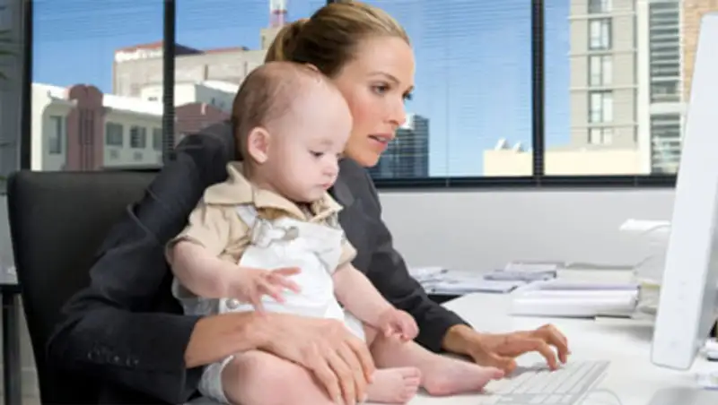 Минтруда Казахстана предлагает субсидировать пенсионные взносы для работающих матерей, фото - Новости Zakon.kz от 21.10.2013 22:05