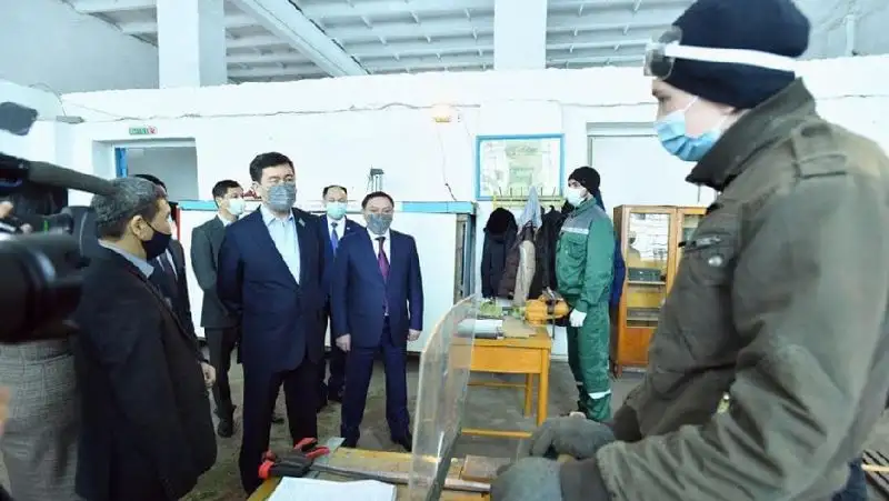 Ерлан Кошанов посетил спортинтернат в Степногорске