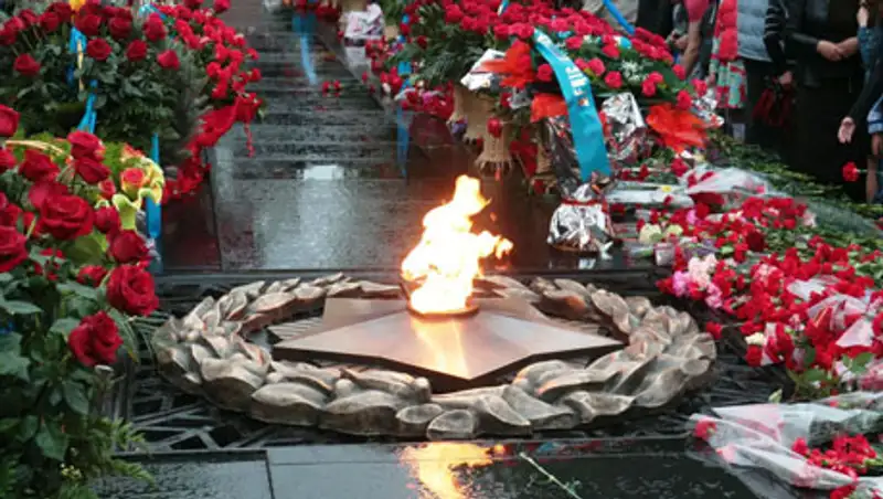 Как алматинцы отметили 9 мая - День Победы