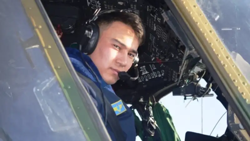 Молодые лётчики Военно-воздушных сил РК приступили к полётам