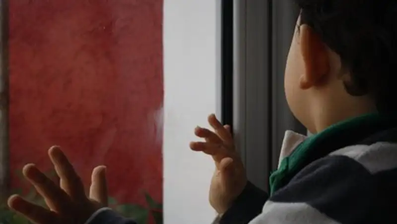 Ақтауда алты жасар бала бесінші қабаттан құлап кетті