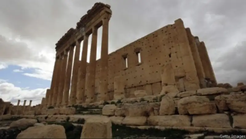 Джихадисты из ИГ взорвали еще один древний храм в Пальмире