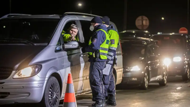 Чехия первая в ЕС открыла границы для передвижения