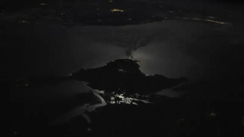 Астронавт Келли рассказал, что в Космосе переживал за события на Земле