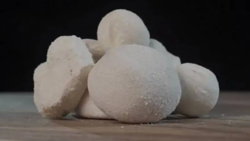 Почему курт называют съедобным драгоценным камнем